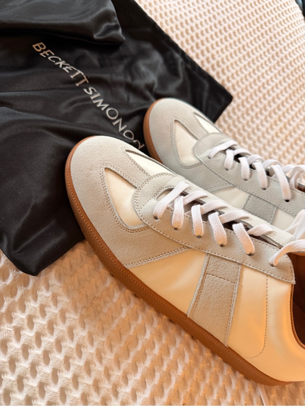 Never worn Beckett Simonon White and Light Gray Suede-Trim Low-Top Sneakers